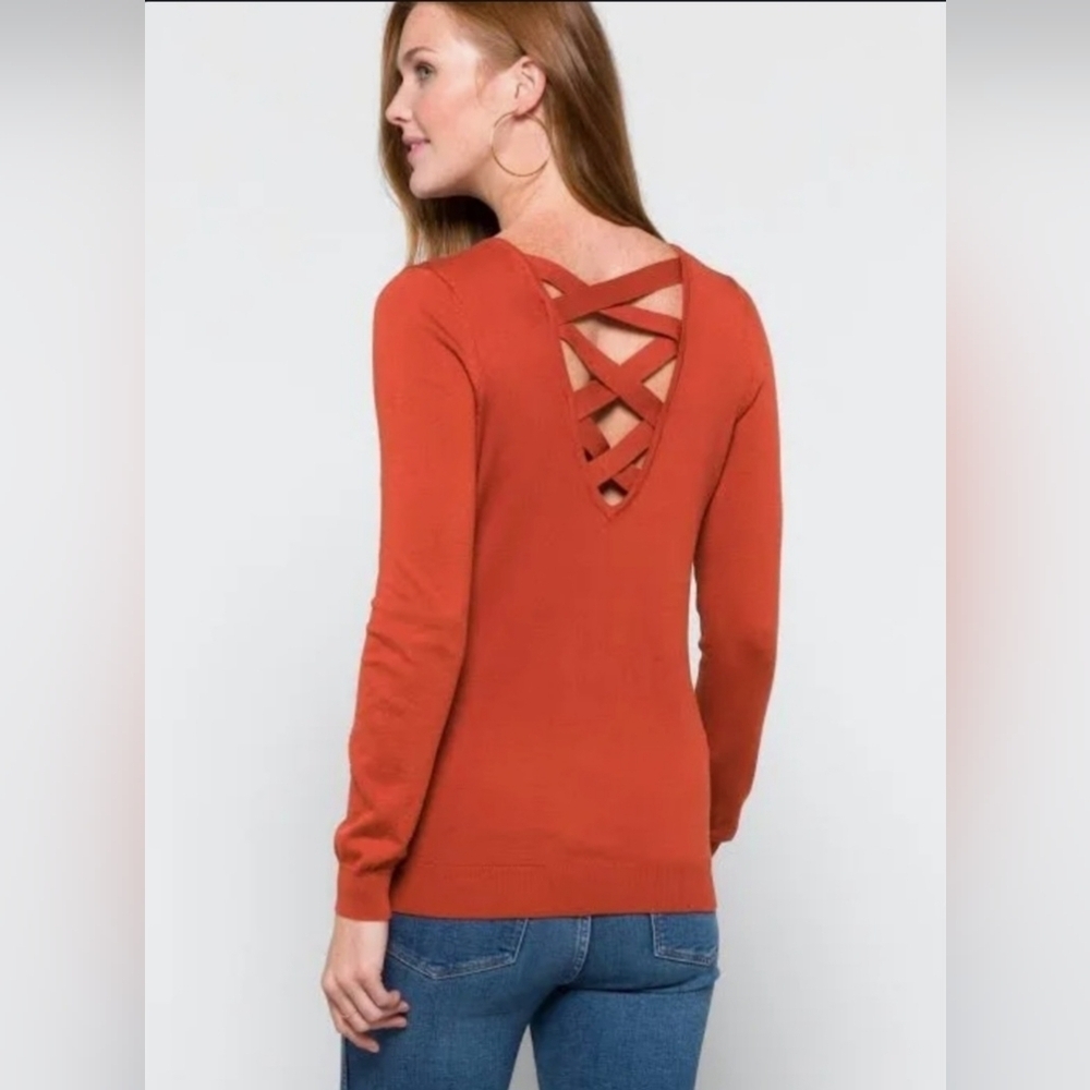 Love Ellie Mia Back Detail V-Neck Sweater Burnt Orange Women's XS